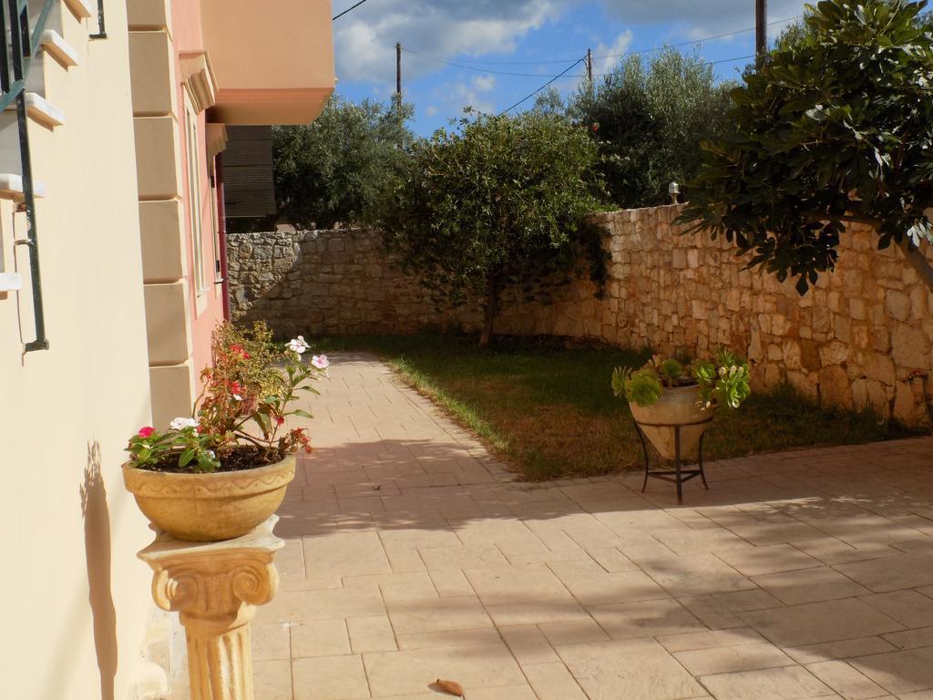 Kolona Apartments Lixouri Dış mekan fotoğraf
